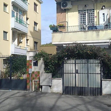 Nene House Roma-Farfalla, Appartamento In Comune