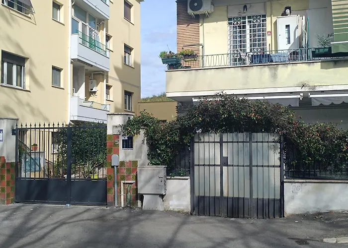 Nene House Roma-farfalla, In Comune 4* Rzym